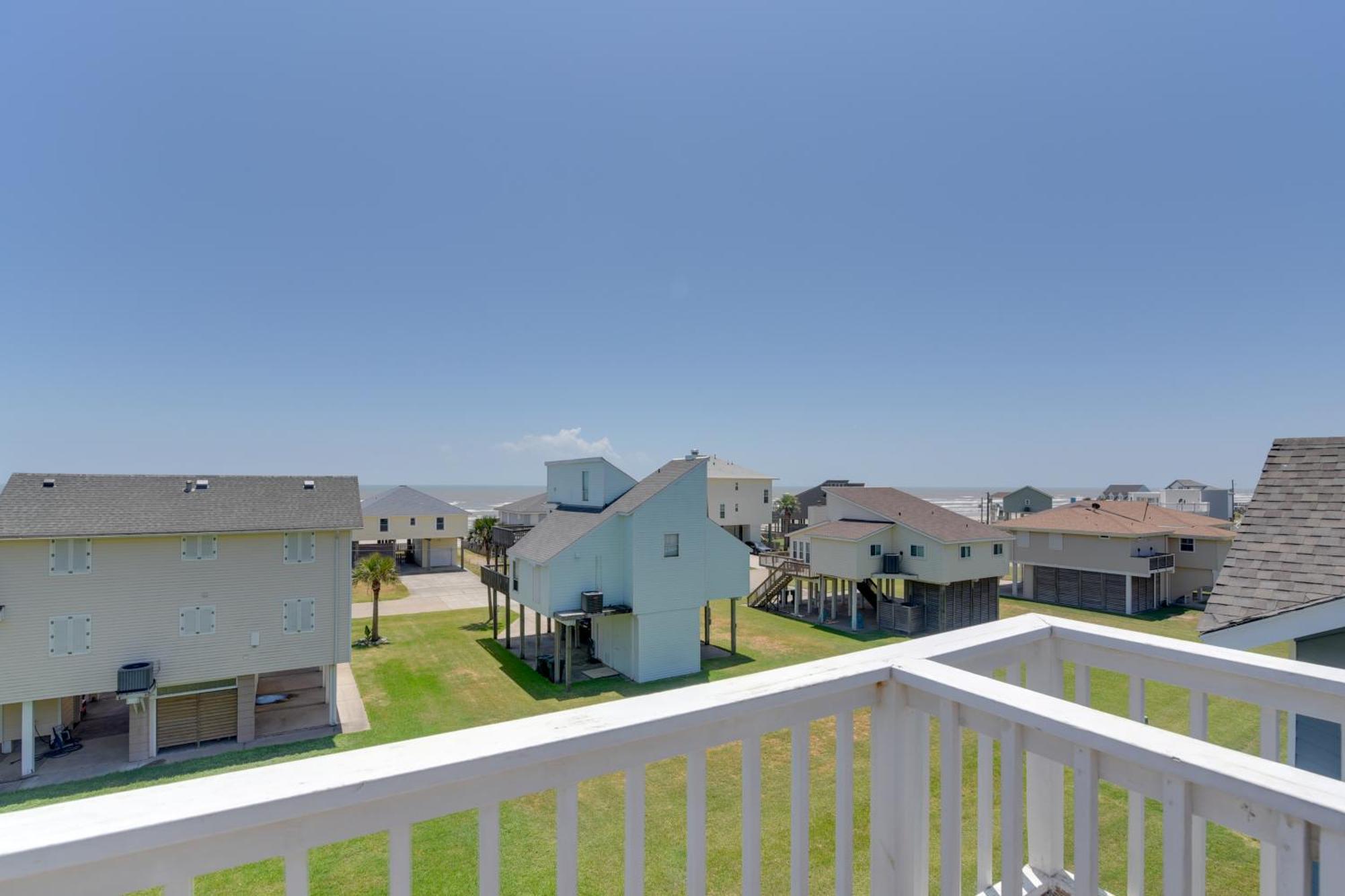 Galveston Townhome With Balconies Walk To Beach! Exteriör bild