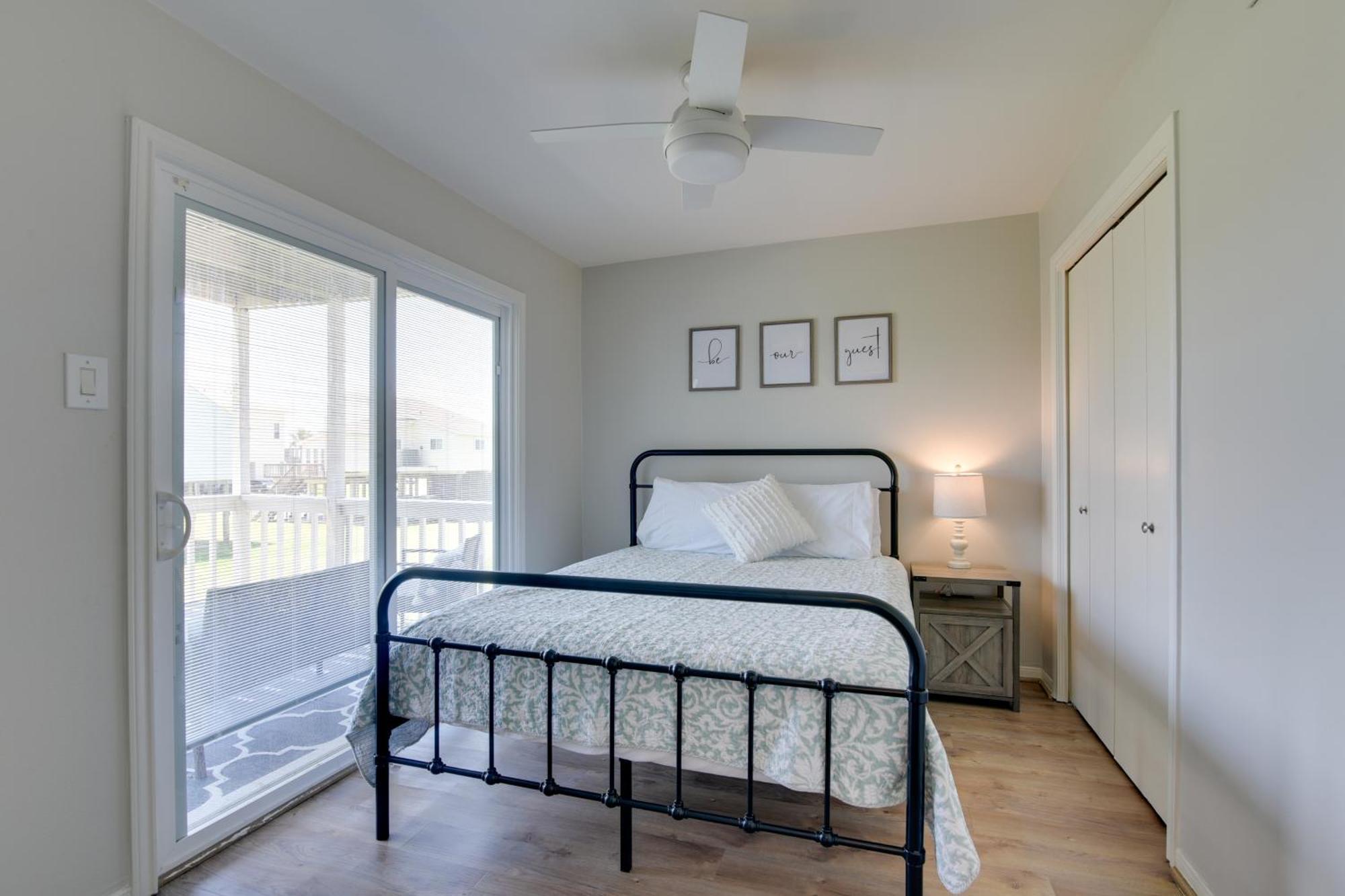 Galveston Townhome With Balconies Walk To Beach! Exteriör bild
